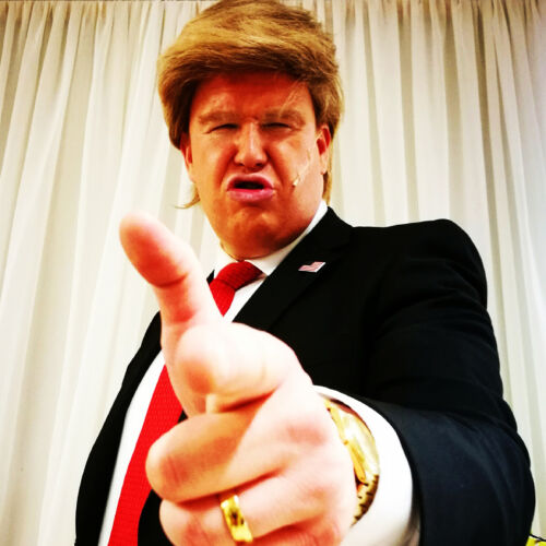 Mikko Penttila, eli Suomen Donald Trump -hahmo.